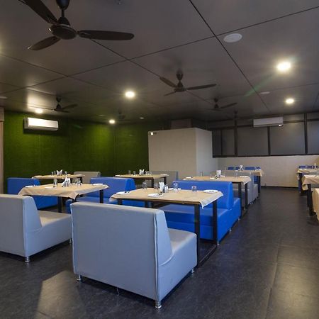 Hotel Green City Gandhinagar Bagian luar foto