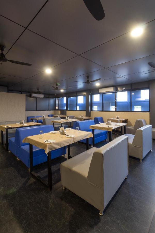 Hotel Green City Gandhinagar Bagian luar foto