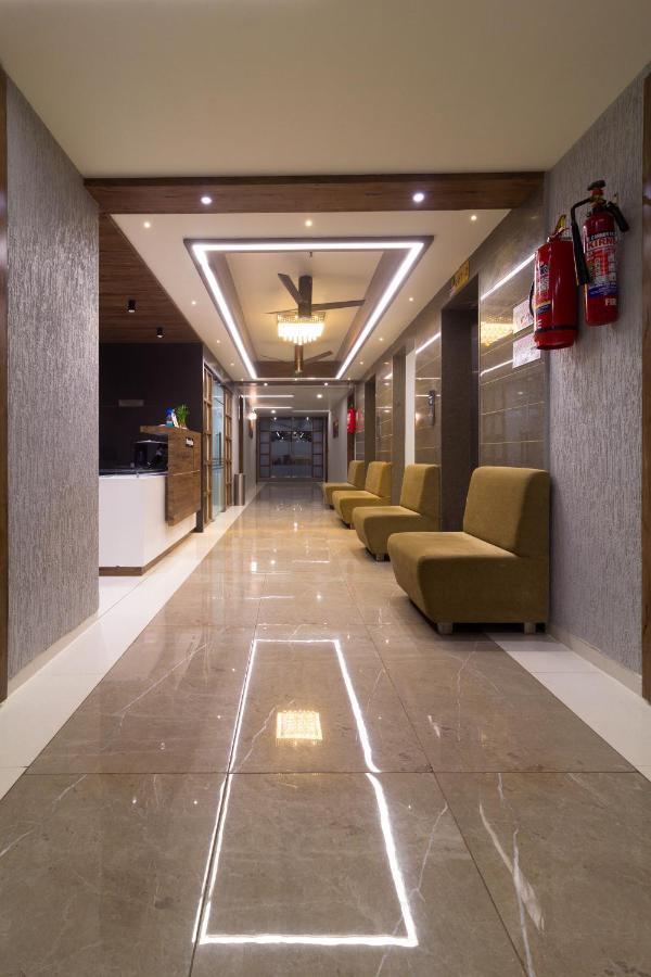 Hotel Green City Gandhinagar Bagian luar foto