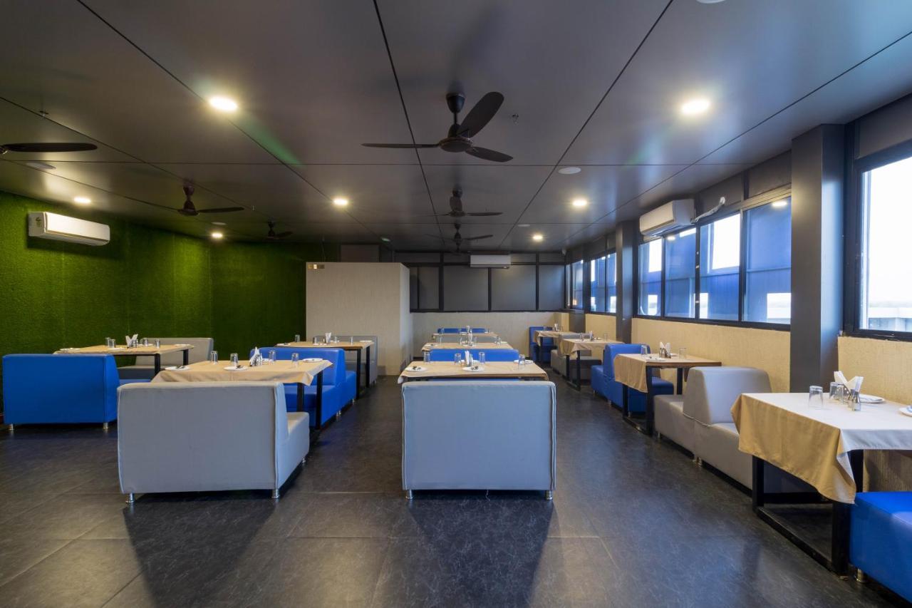 Hotel Green City Gandhinagar Bagian luar foto